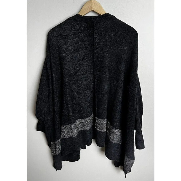 Barefoot Dreams CozyChic Cliffside Wrap One Size Black Graphite 902 Women’s - Picture 3 of 7